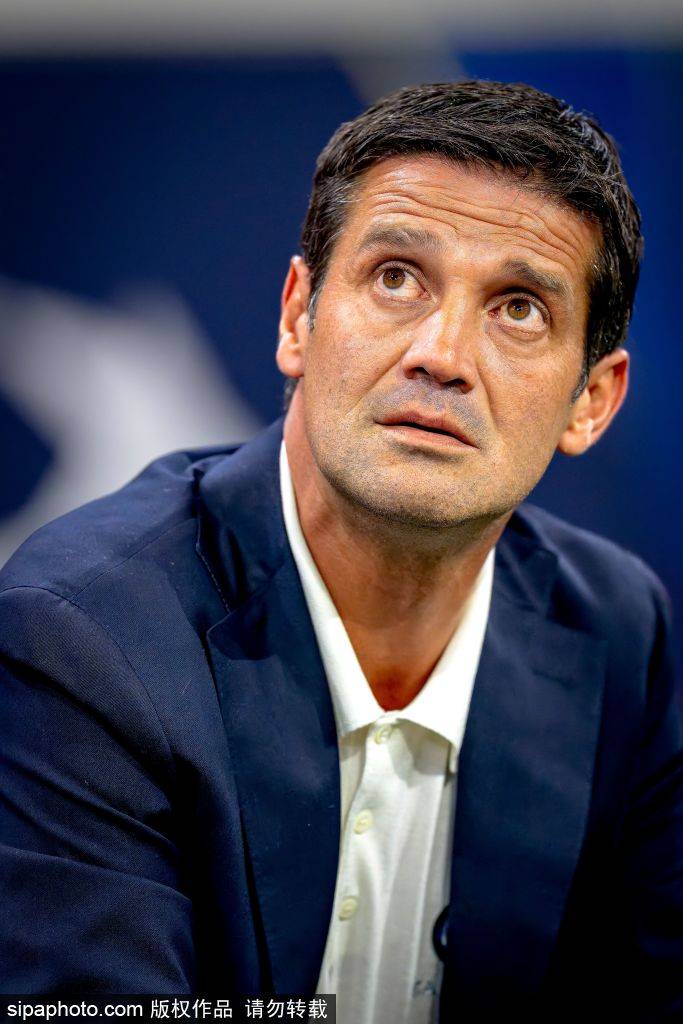 意甲中卫税前年薪排行:巴斯托尼1020万欧元居首,前四国米三席